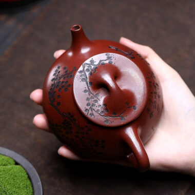 Yixing Zisha Teapot [Fenggu Shi Piao] (Long Xue Sha  – 250ml)