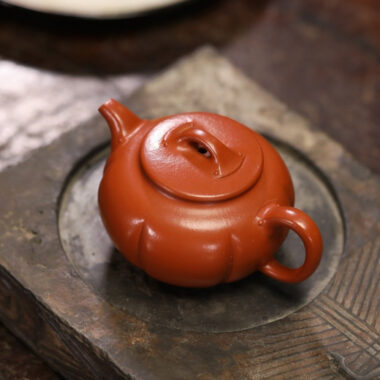 Full Handmade Yixing Zisha Teapot [Jin Nang Pot] (Zhao Zhuang Zhu Ni- 190ml)