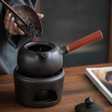 Retro Ceramic Direct Fire Teapot [Bao Lian Side Handle Pot] 520ml