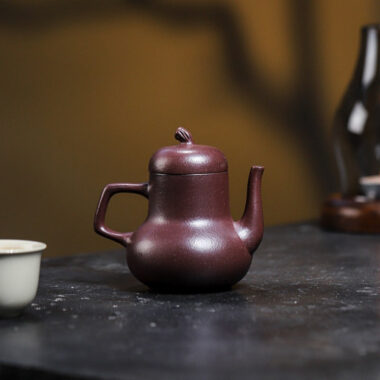 Full Handmade Yixing Zisha Teapot [Qing Feng Ming Yue] (Zi Ni – 170ml)