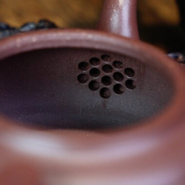 Full Handmade Yixing Zisha Teapot [Shang Xin Qiao Pot] (Di Cao Qing – 260ml)