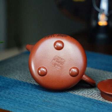 Full Handmade Yixing Zisha Teapot [Gao Shi Piao Pot] (Zhu Ni – 180ml)