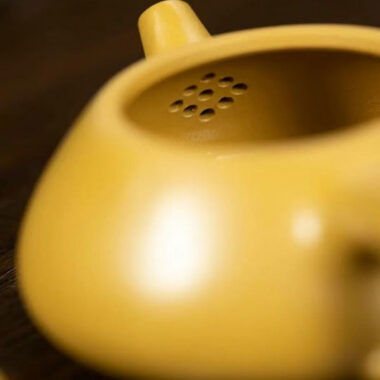 Yixing Zisha Teapot [Mini Jingzhou Shi Piao] (Huangjin Zhu Ni – 100ml)