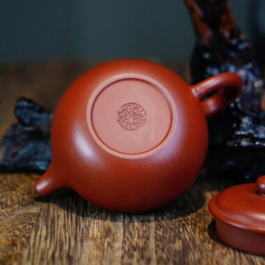 Full Handmade Yixing Zisha Teapot [Fanggu Pot] (Dahongpao – 100ml)
