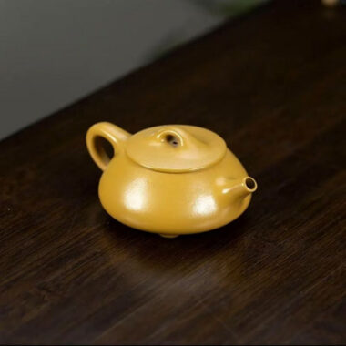 Yixing Zisha Teapot [Mini Jingzhou Shi Piao] (Huangjin Zhu Ni – 100ml)