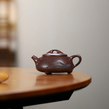 Yixing Zisha Teapot [Jingzhou Shi Piao] (100 Mu Zi Ni – 240ml)
