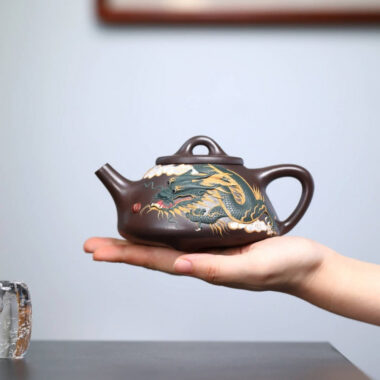 Full Handmade Yixing Zisha Teapot [Dragon Ziye Shi Piao Pot] (Lao Zi Ni – 360ml)