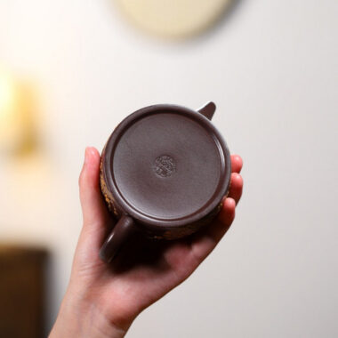 Yixing Zisha Teapot [Meixiang Hanwa] (Zi Ni – 170ml)