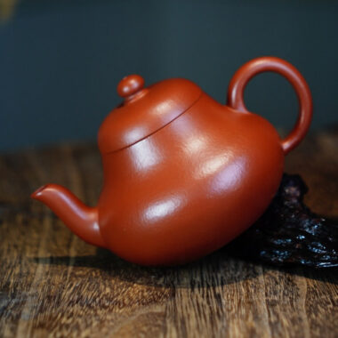 Full Handmade Yixing Zisha Teapot [Pear Pot] (Dahongpao – 170ml)
