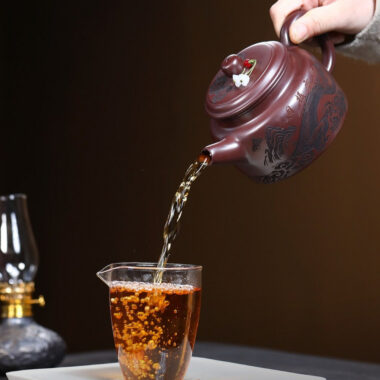 Yixing Zisha Teapot [Dragon Dezhong] (Zi Zhu Ni – 480ml)