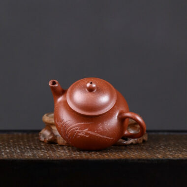 Yixing Zisha Teapot [Pear Pot] (Jiang Po Ni – 120ml)
