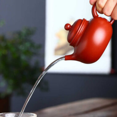 Full Handmade Yixing Zisha Teapot [Rong Tian Pot] (Dahongpao – 200ml)