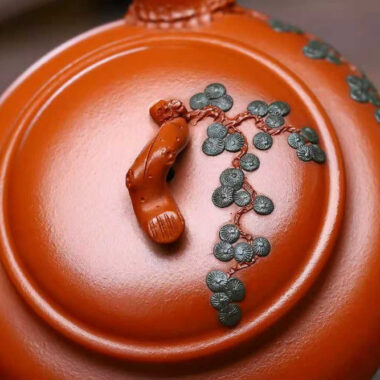 Full Handmade Yixing Zisha Teapot [Pine Needle Tang Yu Pot] (Zhu Ni – 280ml)
