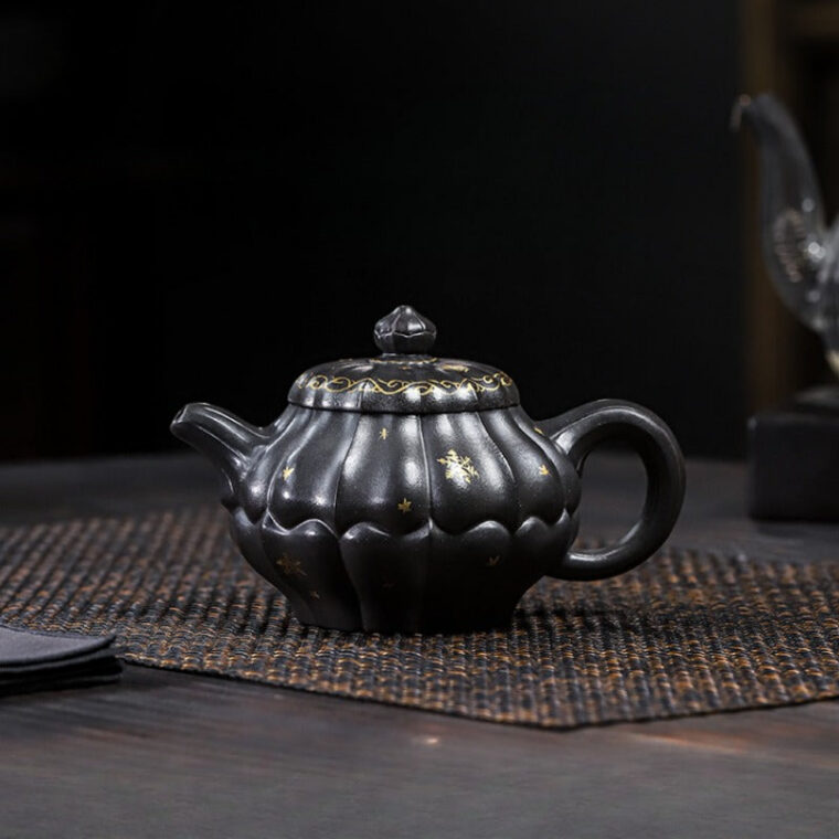 Full Handmade Yixing Zisha Teapot [Piao Hua Jin Ling] (Tian Qing Ni – 270ml)