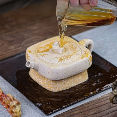 Full Handmade Yixing Zisha Teapot [Enjoy] (Bai Duan Ni – 280ml)