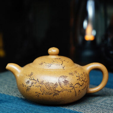 Full Handmade Yixing Zisha Teapot [Yuan Zhu Pot] (Wucai Lao Duan Ni – 220ml)