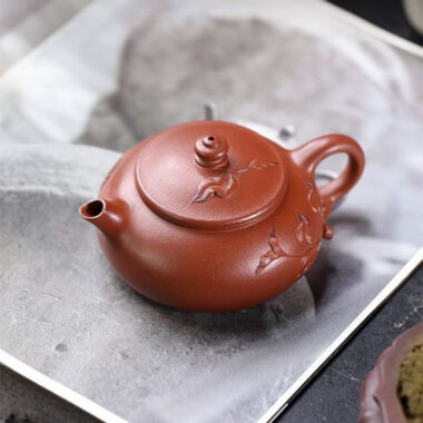 Full Handmade Yixing Zisha Teapot [Chun Hua] (Zhu Sha Zhu Ni – 180ml)