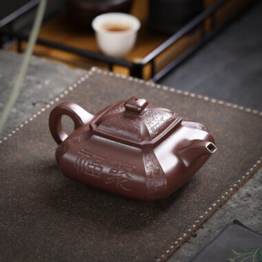 Full Handmade Yixing Zisha Teapot [Ju Fu] (Zi Ni – 450ml)