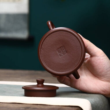 Full Handmade Yixing Zisha Teapot [Zhu Chu Pot] (Zi Ni – 200ml)