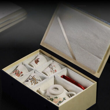 Full Handmade Yixing Zisha Teapot [Flowers Collection] 1 Pot 4 Cups Set (Bei Duan Ni – 245ml)