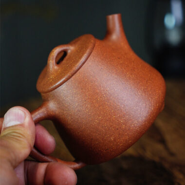 Full Handmade Yixing Zisha Teapot [Gao Shi Piao Pot] (Jiang Po Ni – 230ml)