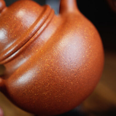 Full Handmade Yixing Zisha Teapot [Duo Qiu Pot] (Jiang Po Ni – 200ml)