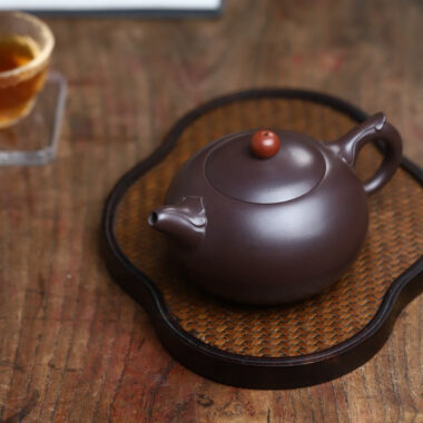 Full Handmade Yixing Zisha Teapot [Ruyi Yu Ru Pot] (Lao Zi Ni – 270ml)