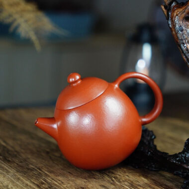 Full Handmade Yixing Zisha Teapot [Dragon Egg Pot] (Zhu Ni – 220ml)