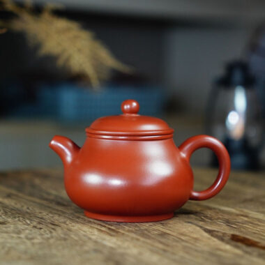 Yixing Zisha Teapot [Gao Pan Pot] (Dahongpao – 200ml)
