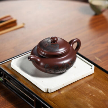 Yixing Zisha Teapot [Eight Horses Fanggu] (Zi Zhu Ni – 250ml)
