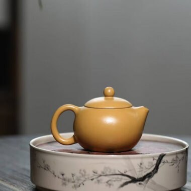 Yixing Zisha Teapot [Mini Xishi Pot] (Huangjin Zhu Ni – 100ml)
