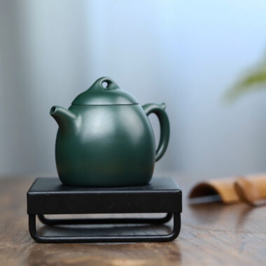 Full Handmade Yixing Zisha Teapot [Qin Quan Pot] (Lu Ni – 170ml)
