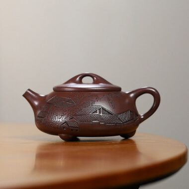 Yixing Zisha Teapot [Jingzhou Shi Piao] (100 Mu Zi Ni – 240ml)