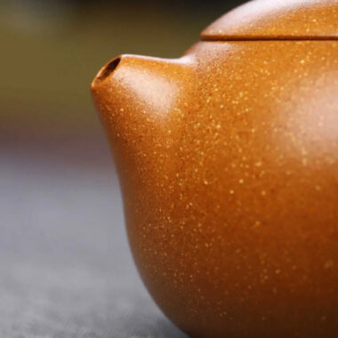 Full Handmade Yixing Zisha Teapot [Xishi Pot] (Jiang Po Ni – 220ml)