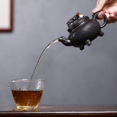 Yixing Zisha Teapot [Dragon Ball] (Shi Huang – 300ml)