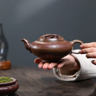 Yixing Zisha Teapot [Niu Gai An Xiang] (Duan Ni Firewood Firing – 300ml)