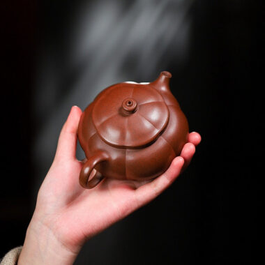 Yixing Zisha Teapot [Plum Han Jiang] (Zi Ni – 180ml)