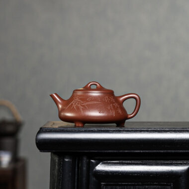 Full Handmade Yixing Zisha Teapot [Chu Piao Pot] (Di Cao Qing – 220ml)