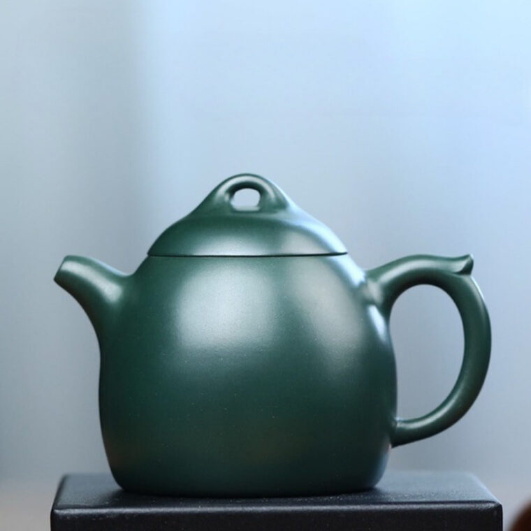 Full Handmade Yixing Zisha Teapot [Qin Quan Pot] (Lu Ni – 170ml)
