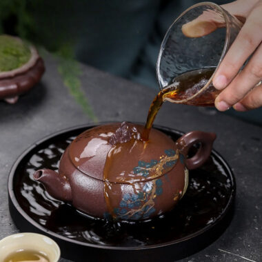 Full Handmade Yixing Zisha Teapot [Guan Shan] (30 Mu Zi Ni – 280ml)