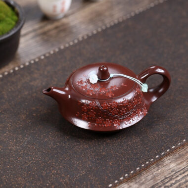Yixing Zisha Teapot [Plum Blossom Qu Hu] (Zi Zhu Ni – 230ml)
