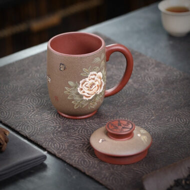 Master Handmade Yixing Zisha Tea Mug [Ji Xiang] (Long Xue Sha – 200ml)