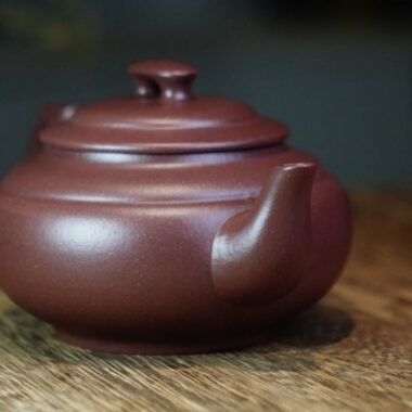 Full Handmade Yixing Zisha Teapot [Shang Xin Qiao Pot] (Di Cao Qing – 260ml)