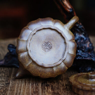 Full Handmade Yixing Zisha Teapot [Jinnang Zhou Pan Pot] (Qing Duan Ni Firewood Fired – 140ml)
