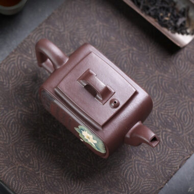 Full Handmade Yixing Zisha Teapot [Yi Mai Xiang Cheng] (Tian Qing Zi Ni – 520ml)