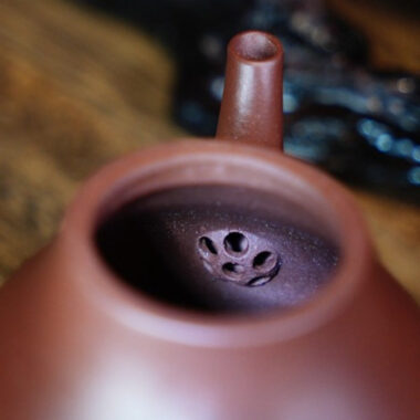 Full Handmade Yixing Zisha Teapot [Si Ting Pot] (Di Cao Qing – 120ml)