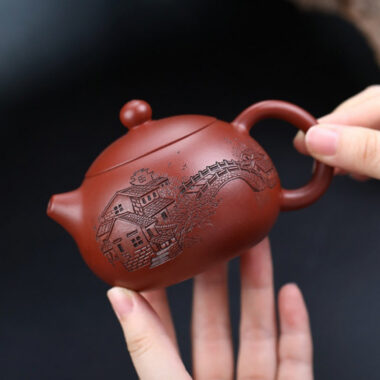 Full Handmade Yixing Zisha Teapot [Yi Jiangnan Xishi Pot] (Dahongpao – 200ml)