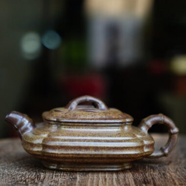 Full Handmade Yixing Zisha Teapot [Jin Nang Xu Bian Pot] (Qing Duan Ni Firewood Fired – 200ml)