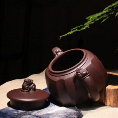 Yixing Zisha Teapot [The Dragon] (Zi Ni – 330ml)