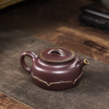 Full Handmade Yixing Zisha Teapot [Golden Lotus] (Zi Ni – 350ml)